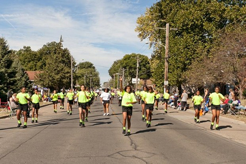 Isiserettes @ 2013 Beaverdale Parade